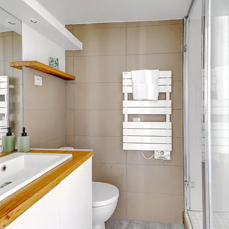 Daire Bright 1br By Palais Garnier & Champs-elysees